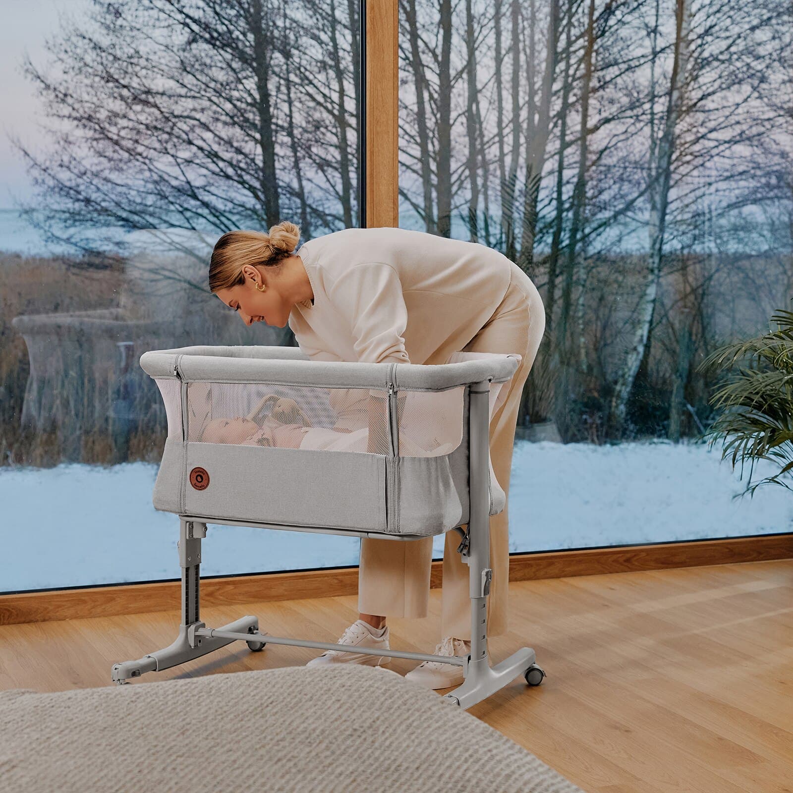 Patut co-sleeper, Lionelo, Aurora, 3 in 1, Cu leganare si setare unghiulara, Include saltea cu densitate T25 si geanta transport, Reglabil in 5 pozitii, Pana la 9 kg, 0 luni+, 85x60x66 cm, Certificari EN 1130:2019+AC:2020, EN 16890:2, Bej — imaginea 5